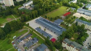 İlkokul Olsztyn Skola Podstawowa Hava Sahası Polonya. Yüksek kalite 4k görüntü