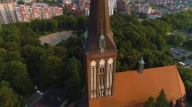 Güzel kilise Stargard Kosciol Swietego Jozefa Aerial View Poland. Yüksek kalite 4k görüntü