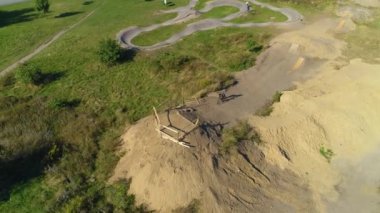 Pumptrack Rumia Bikepark Bojanowski Havayolları Polonya. Yüksek kalite 4k görüntü