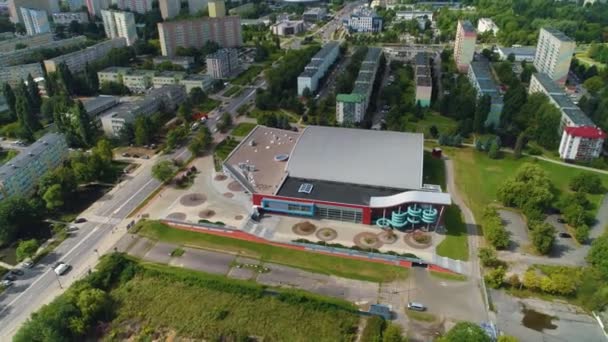 水娱乐和体育中心 Aquasfera Olsztyn Aquapark Aerial View Poland 高质量的4K镜头 — 图库视频影像