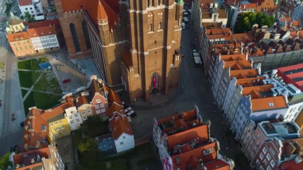 Bazylika Mariacka Gdansk Old Town Basilica Aerial View Polen Hoge — Stockvideo