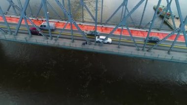 Güzel Pilsudski Köprüsü Vistula Torun Wisla Havacılık Manzarası Polonya. Yüksek kalite 4k görüntü