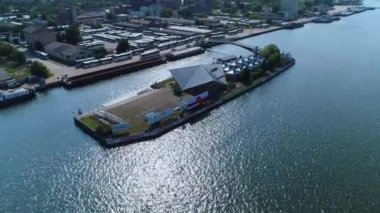 Odra Zachodnia Adası Wyspa Przymoscie Szczecin Hava Görüntülü Polonya. Yüksek kalite 4k görüntü