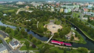 Pila Park Na Wyspie Havadan Polonya 'ya park edin. Yüksek kalite 4k görüntü