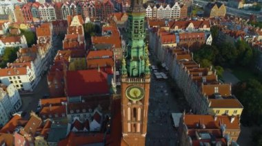 Ratusz Şehir Merkezi Gdansk Dlugi Targ Srodmiescie Hava Görüntüsü Polonya. Yüksek kalite 4k görüntü