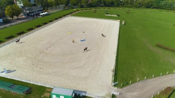 Ippodromo Centro Equestre Sopot Hipodrom Osrodek Jezdziecki Aerial Poland Filmati — Video Stock