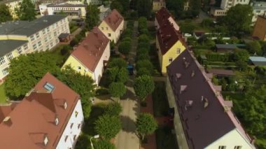 Estate Caddesi, Bukowa Wejherowo Domy, Havadan Kuşatma, Polonya. Yüksek kalite 4k görüntü