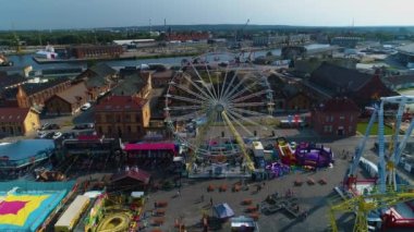 Tatil Parkı Nabrzeze Starowka Szczecin Tekerlekli Havadan Polonya. Yüksek kalite 4k görüntü