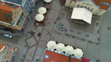 Old Town Market Meydanı Olsztyn, Miasto Ratusz Hava Manzaralı Polonya 'ya bakıyor. Yüksek kalite 4k görüntü
