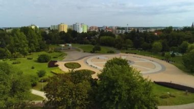 Pila Fontanna Na Wyspie Havacılık Polonya 'da Çeşme. Yüksek kalite 4k görüntü