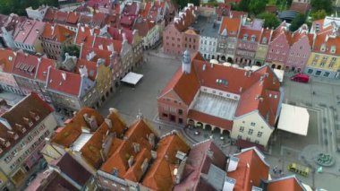 Old Town Market Meydanı Olsztyn, Miasto Ratusz Hava Manzaralı Polonya 'ya bakıyor. Yüksek kalite 4k görüntü
