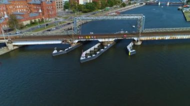 Waterfront Nabrzeze Wieleckie Demiryolu Köprüsü Szczecin En Kolejowy Hava Görüntüsü Polonya. Yüksek kalite 4k görüntü
