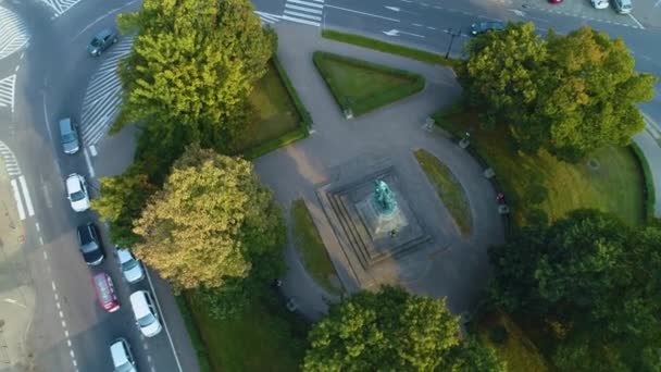 Statue King Gdansk Pomnik Trzeciego Krola Sobieskiego Aerial Poland High — Stock Video