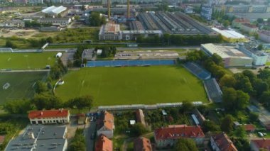 Stadyum Futbol Kulübü Blekitni Stargard Stadyumu Klub Hava Manzaralı Polonya. Yüksek kalite 4k görüntü