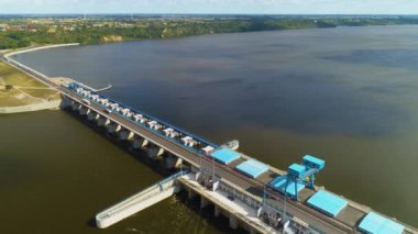 Marina Lagoon Wloclawek Wisla Przystan Na Zalewie Nehri Vistula Havacılık Görünümü Polonya. Yüksek kalite 4k görüntü