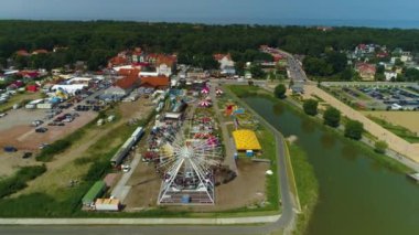 Lunapark Krynica Morska Wesole Miasteczko Hava Görüntüsü Polonya. Yüksek kalite 4k görüntü