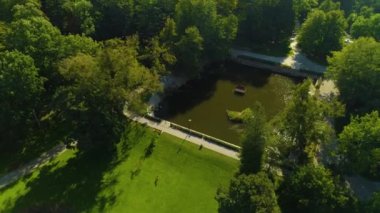 Pond Central Park Müzesi Sarayı Wejherowo Muzeum Hava Görüntüsü Polonya. Yüksek kalite 4k görüntü
