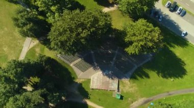 Amfitiyatro Central Park Wejherowo Amfiteatr Hava Görüntüsü Polonya. Yüksek kalite 4k görüntü