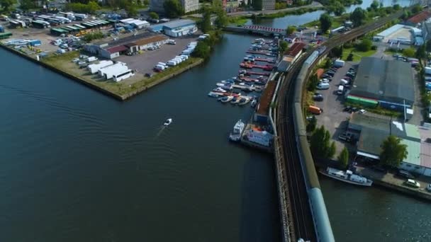 Waterfront Nabrzeze Wieleckie Puente Ferroviario Szczecin Most Kolejowy Vista Aérea — Vídeo de stock