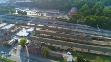 Tren İstasyonu Ana Gdansk Dworzec Kolejowy Hava Görüntüsü Polonya. Yüksek kalite 4k görüntü