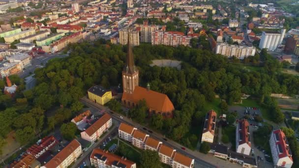 美しい教会Stargard Kosciol Swietego Jozefa航空ビューポーランド 高品質4K映像 — ストック動画