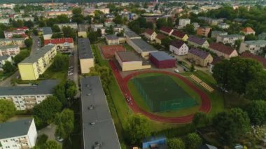 Lise futbol sahası Wejherowo Liceum Boisko Havacılık Polonya. Yüksek kalite 4k görüntü