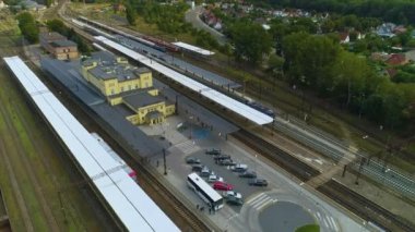 Tren İstasyonu Pila Glowna Dworzec Kolejowy Hava Görüntüleme Polonya. Yüksek kalite 4k görüntü