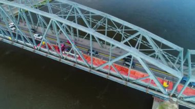 Güzel Pilsudski Köprüsü Vistula Torun Wisla Havacılık Manzarası Polonya. Yüksek kalite 4k görüntü