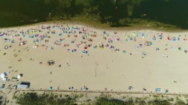 Güzel sahil Baltık Denizi Krynica Morska Plaza Hava Manzarası Polonya. Yüksek kalite 4k görüntü