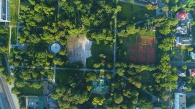 Bydgoszcz Parkı 'ndaki Top Down Halk Parkı Ludowy Hava Manzarası Polonya. Yüksek kalite 4k görüntü
