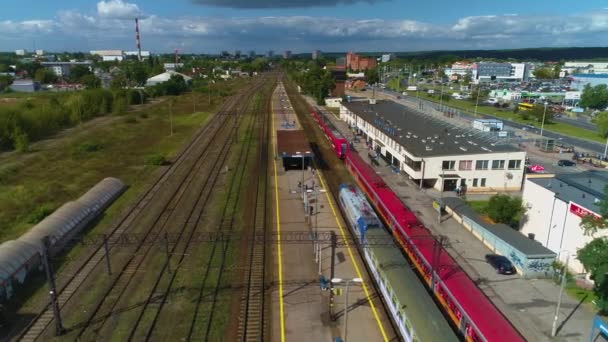 Железнодорожный Вокзал Wloclawek Dworzec Kolejowy Pkp Aerial View Poland Высококачественные — стоковое видео