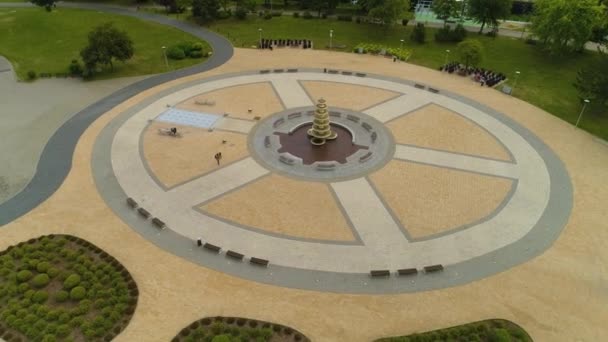 波兰岛上的喷泉Pila Fontanna Wyspie Aerial View 高质量的4K镜头 — 图库视频影像