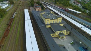 Tren İstasyonu Pila Glowna Dworzec Kolejowy Hava Görüntüleme Polonya. Yüksek kalite 4k görüntü
