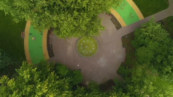 Fountain Park Przy Mdk Slupsk Fontanna Aerial View Lengyelország Kiváló — Stock videók