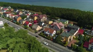 Güzel Peyzaj Evleri Chalupy Domki Piekny Krajobraz Hava Manzaralı Polonya. Yüksek kalite 4k görüntü