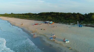 Güzel Peyzaj Sahili Kuznica Krajobraz Plaza Havacılık Manzarası Polonya. Yüksek kalite 4k görüntü