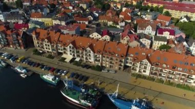 Gemi Limanı Bulvarı Ustka Statki Bulwar Portowy Havacılık Polonya. Yüksek kalite 4k görüntü