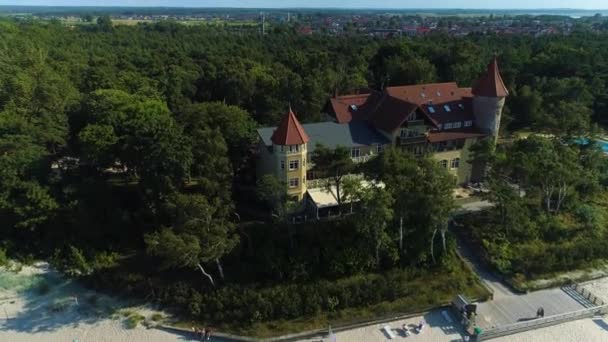 Castle Hotel Leba Zamek Hotel Aerial View Polen Hoge Kwaliteit — Stockvideo