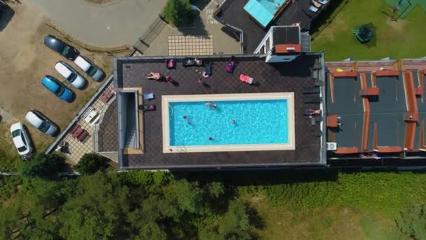 Çatı Yüzme Havuzu Rowy Basen Dachu Oteli Havacılık Görünümü Polonya — Stok video