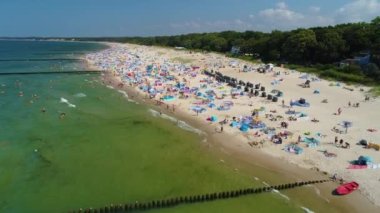 Plaj Baltık Denizi Ustka Plaza Morze Baltyckie Hava Görüntüsü Polonya. Yüksek kalite 4k görüntü