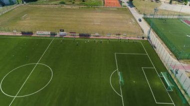 Futbol Sahası Ustka Boisko Mks Havacılık Görünümü Polonya. Yüksek kalite 4k görüntü