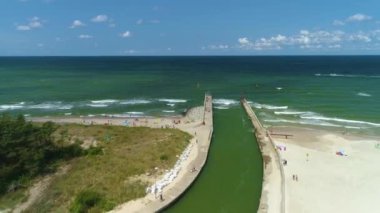 Baltık Denizi Motorlu Gemisi Rowy Morze Baltyckie Hava Manzaralı Polonya. Yüksek kalite 4k görüntü