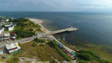 Jastarnia 'daki İskelenin Panoraması Molo Hava Görüntüsü Polonya. Yüksek kalite 4k görüntü
