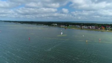 Güzel rüzgar sörfü Chalupy Zatoka Krajobraz Hava Manzarası Polonya. Yüksek kalite 4k görüntü
