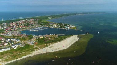 Jastarnia Limanı 'ndaki Panorama Limanı Morski Havaalanı Polonya. Yüksek kalite 4k görüntü