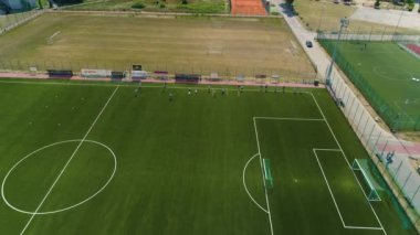 Futbol Sahası Ustka Boisko Mks Havacılık Görünümü Polonya. Yüksek kalite 4k görüntü