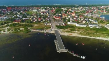 Jastarnia 'daki İskelenin Panoraması Molo Hava Görüntüsü Polonya. Yüksek kalite 4k görüntü