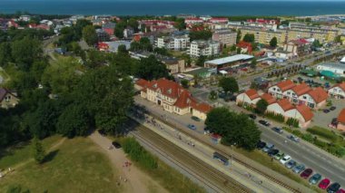 Wladyslawowo Tren İstasyonu Dworzec Kolejowy Hava Görüntülü Polonya. Yüksek kalite 4k görüntü