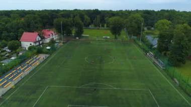Ustronie Morskie Stadyumu 'ndaki Stadyum, hava manzaralı Polonya. Yüksek kalite 4k görüntü