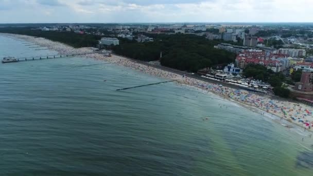 Panorama Beach Östersjön Kolobrzeg Plaza Morze Baltyckie Flygfoto Polen Högkvalitativ — Stockvideo